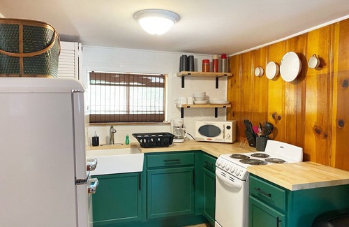 Camdenton Cabin | Enjoy the Quiet Side of the Lake With Resort Amenities + Pool. Pet friendly!