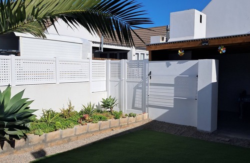 St. Helena Bay Cottage | Enjoy the Self - Catering Cottage in St Helana bay. Golfing, Walks on the beach.
