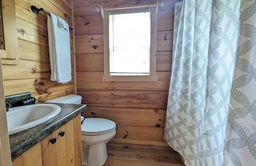 Valley Hill Cabin | Enjoy the serenity of this charming getaway in Hendersonville, NC