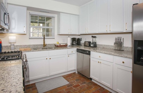 Fairhope House | Enjoy the southern Charm of this Home and the History of the area