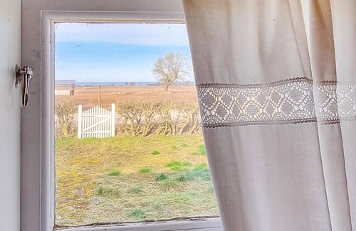 Morbylanga House | Enjoy the tranquillity and idyll during a lovely break in this holiday home with historical flair.