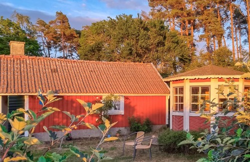 Morbylanga House | Enjoy the tranquillity and idyll during a lovely break in this holiday home with historical flair.