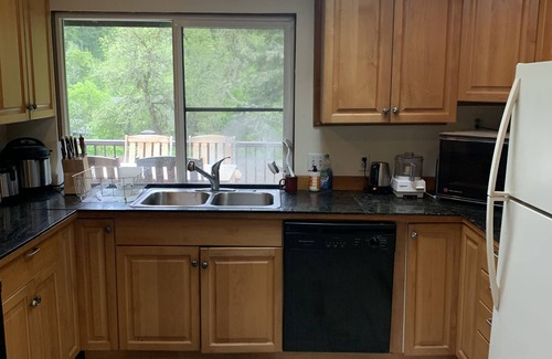 South Hills House | Enjoy the Trees, the Trails, and the Town