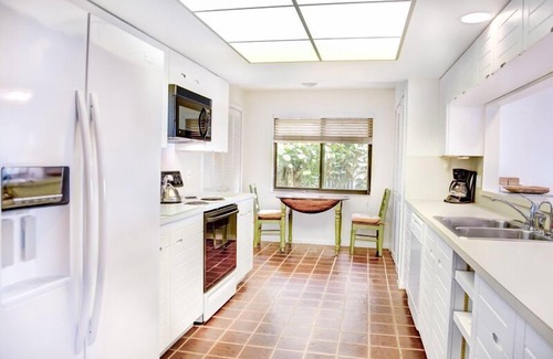 Sanibel Condo | Enjoy the views from this Gulf Front three bedroom condo- Small complex