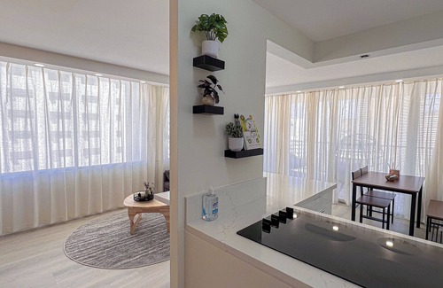 Waikiki Apartment | Enjoy this 18th-floor 1br apartment with stunning ocean and Diamond Head views!