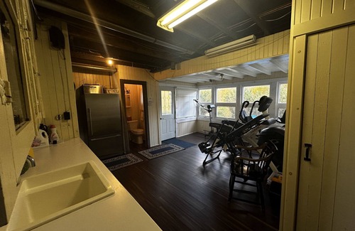 Fort Erie Cottage | Enjoy this beautiful home with breathtaking views of Lake Erie!