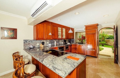 Playa Flamingo Villa | Enjoy this Luxury Oceanfront Villa at The Palms Flamingo, with 2 pools