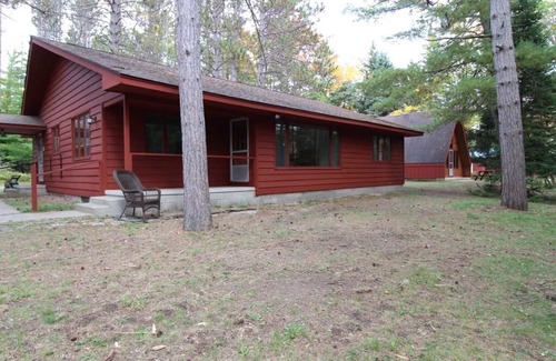 Grayling Cottage | Enjoy two classic cottages in the heart of Michigan's most famed river