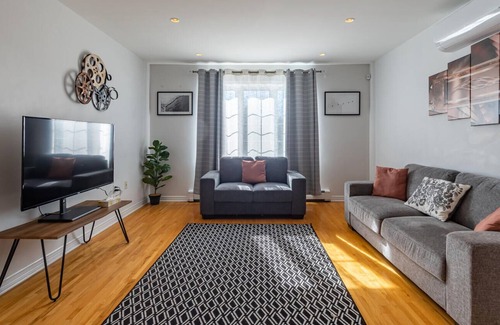 Halifax House | Enjoy your elegant and spacious townhouse in Halifax.