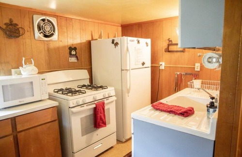 Red Lodge Cabin | Enjoy your stay at in this historic forest service cabin in Buenttner Park