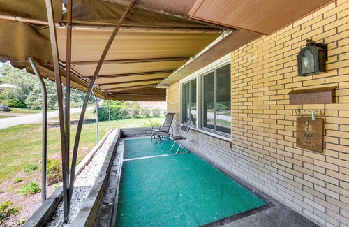 Monroeville House | Enjoyable 4-bedroom house with AC in Monroeville