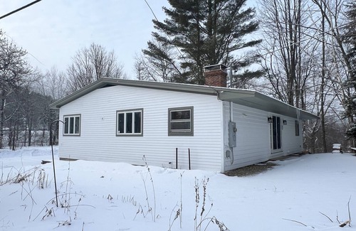 Ludlow Cabin | Enjoyable a cabin on the Black river with WiFi in Ludlow for a cozy stay