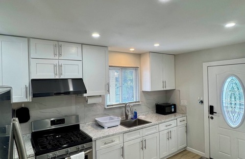 Lackawanna Apartment | Enjoyable apartment with AC in charming Lackawanna