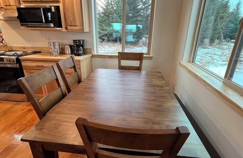 Nikolaevsk House | Enjoyable house with WiFi in charming Anchor Point
