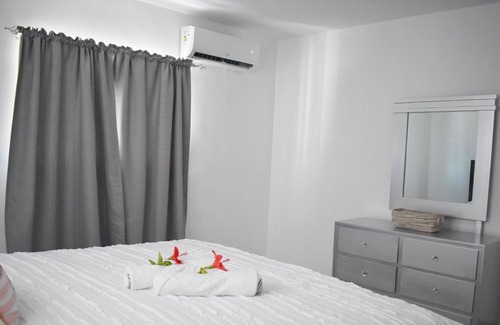 Mendoza Condo | Enjoyable JACUZZI🏖 Santo Domingo.