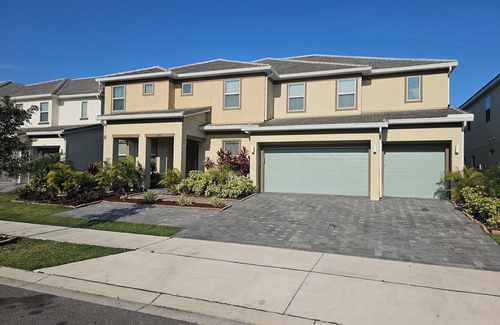 Kissimmee Villa | Enjoyable Villa - 14BD/10BDR/11BR for a family retreat. Sleeps 27. Game Room