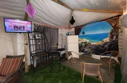 West New York House | Enjoy🎉Apt/patio, ready4all kind the whether🎎