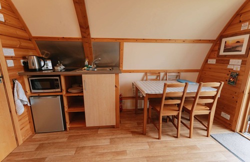 Camelford Cabin | Ensuite Glamping Cabin With A View