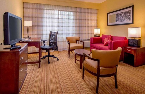 Durham Hotel | Ensuring a Very Comfortable & Memorable Stay! Free Parking, Onsite Pool