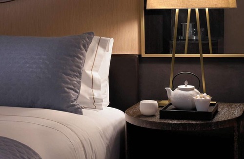 Downtown Chicago Hotel | Ensuring a Very Pleasant & Memorable Stay! Close to 360 Chicago, Pet-Friendly