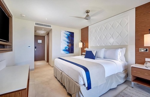 Morne Rouge House | Ensuring Comfortable and Memorable Stay! Four Units, Beachfront, Outdoor Pool!