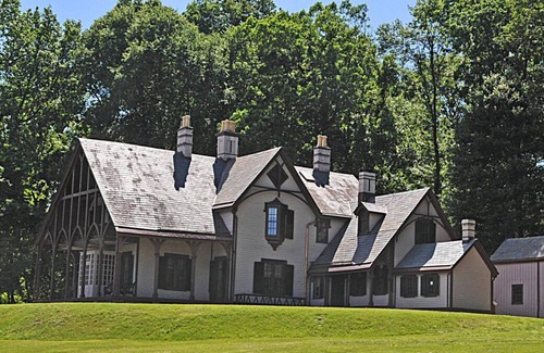 Parsippany House | Ensuring a Very Comfortable & Memorable Stay! Free Parking, Pets Allowed