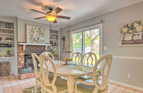 Enterprise House | Enterprise Abode Near Dining & Attractions!