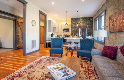 Enterprise Apartment | Enterprise's Coziest 1BD 1BA, Centrally Located