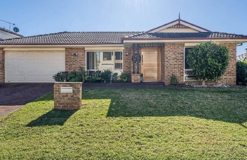 Woonona House | Entertainers Delight 4 bedroom house with pool