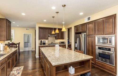 Winchester House | Entertainers paradise with salt water pool - close to Temecula wineries