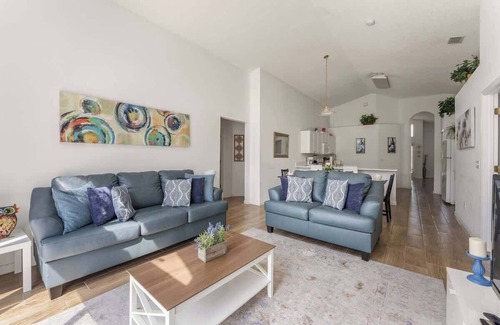 Seasons House | Entertaining Game Room 4BR Near Disney