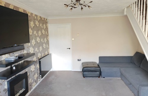 Stoke Gifford House | Entire 1 bed house in Stoke Gifford near Bristol Parkway station, UWE, MOD