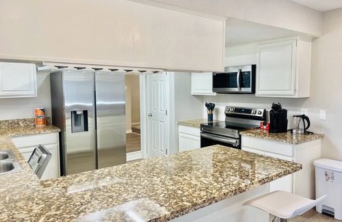 Quail Valley House | Entire 3 bedroom 2.5 baths Spacious and Stylish Home in the Heart of Houston