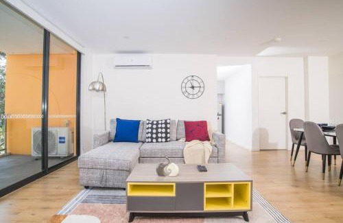 Bonnyrigg Apartment | Entire 3bed2bath APT at Bonnyrigg near Glof club
