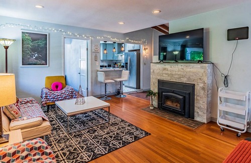 Rolando Village House | Entire 4-Bedroom Home near SDSU w Spacious Backyard & 4-cars Parking
