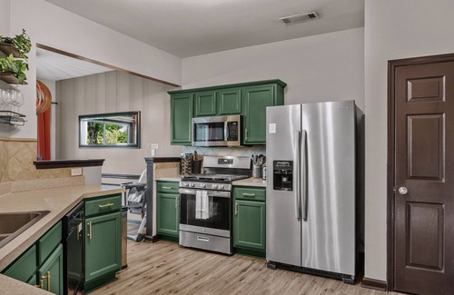 Gwinnett Place House | Entire 4BR Private Home | I-85 Access | Family