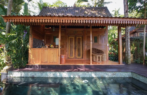 Sambahan Villa | Entire antique villa w/private pool and kitchen