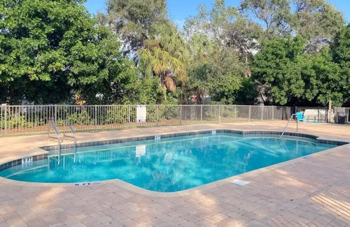 Clearwater Condo | Entire apartment 10 min from Clearwater Beachn