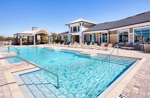 Northside Apartment | Entire Apartment 5*Gated Community Pool,Gym+more