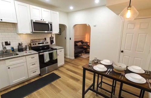 Revere Apartment | Entire apartment, Boston in 14min, Beach in 4min!