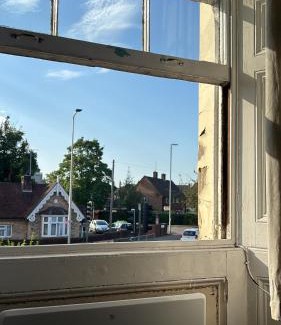 Reading Apartment | Entire apartment castle view - 10 mins from reading station town centre