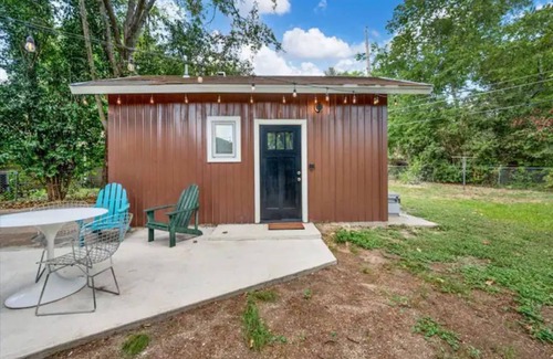 Windsor Park House | Entire Atomic LODGE 3/2 + plus CABIN 1/1