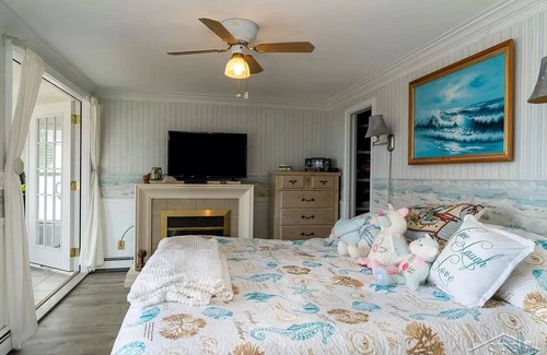 Stevens House | Entire beach getaway