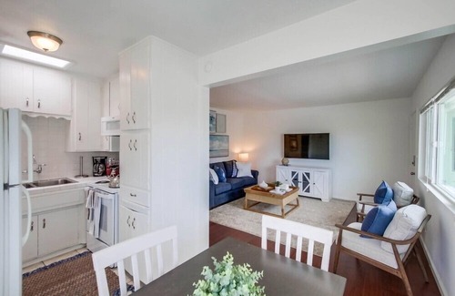 South Mission Beach House | Entire Building! 4 Units + 2 Levels + 4 Patios + 8 Parking