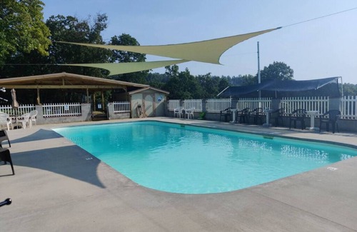Elizabeth Apartment | Entire Cabin on Norfork Lake with swimming pool