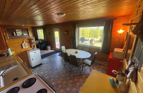 Grand Lake Cabin | Entire Cabin: Step Back in Time at The Piney Lodge