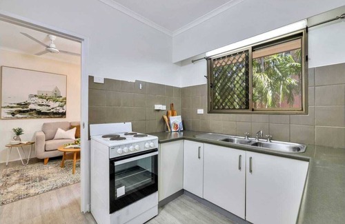 Darwin City Centre Apartment | Entire Chick Unit On The Esplanade In Darwin City