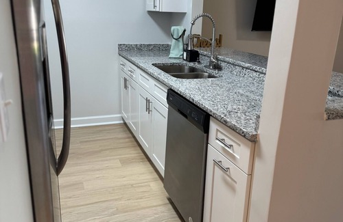 Columbia Condo | Entire Condo - Safe, Gated Community - 4 miles to Downtown Columbia