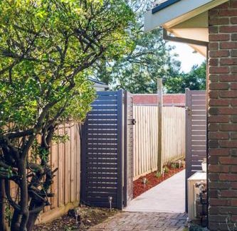 Mount Waverley Villa | Entire Cozy 2-Bedroom House in Mount Waverley