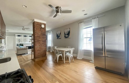 Saratoga Springs Apartment | Entire Downtown property, 4 boutique apartments w off street parking! Walk to everything!
